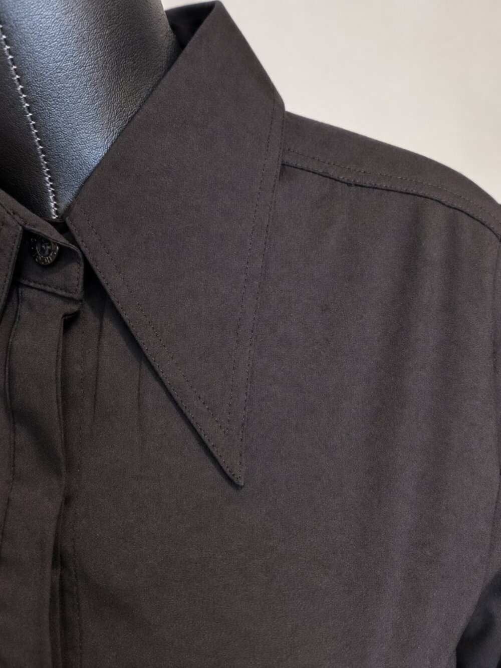 Gucci Black Button Front Lace-Up Back Blouse Shirt Size L - Picture 3 of 13